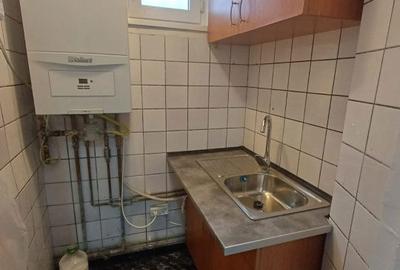 Spațiu comercial, de 135 mp, în Eroii Revoluției - 14