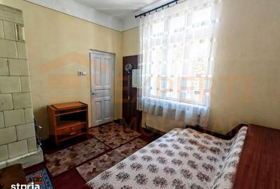 Casă cu 8 camere cu Canalizare în Tomis II - 2