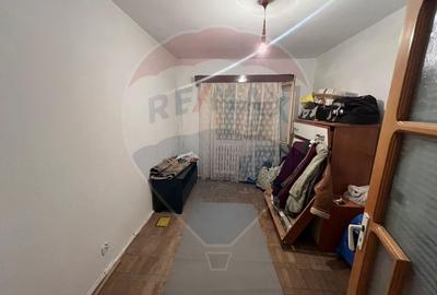 Apartament cu 4 camere de vanzare in zona Sud-Est - 5