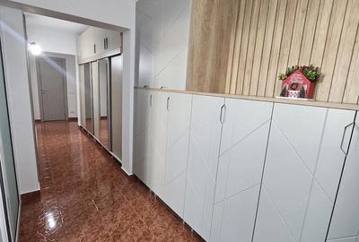 Apartament cu 3 camere decomandat în Tineretului - 3