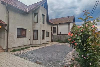 Vand casa cu 3 dormitoare com Halchiu-proprietar - 7