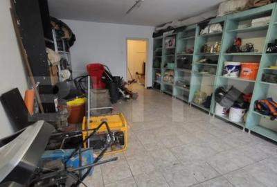 Spațiu comercial, de 27 mp, în Central - 1