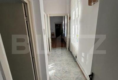 Apartament 3 camere, tavan inalt, garaj, zona bld 16 Decembr - 10