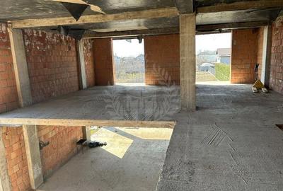 Casă cu 6 camere cu Teren 1600 Mp în Târgșoru Vechi - 5