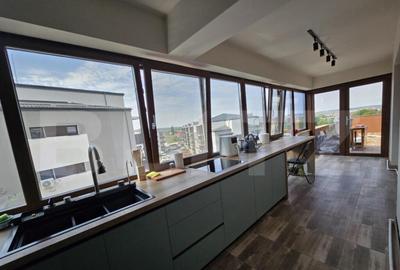 Apartament cu 3 camere decomandat în George Enescu