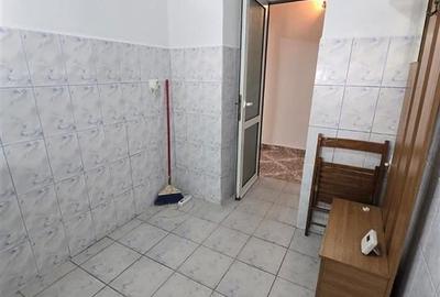 Etajul 2 - Alexandru - Aleea Basarabi , 2 camere semidecomandat, liber - 6