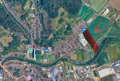 Teren intravilan de vânzare - zonă cu potențial ridicat de dezvoltare. - 1