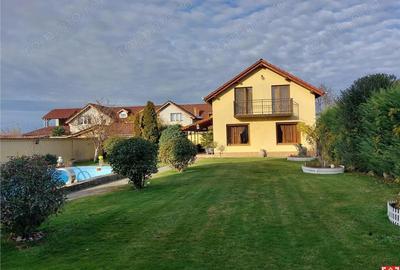 Casa mare pentru 2 familii sau pentru afacere - 4