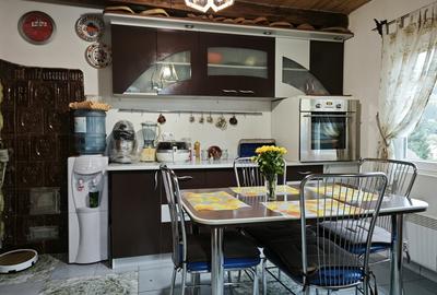 Casă cu 5 camere în Stânceni - 5