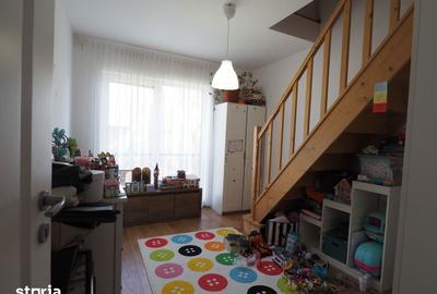 Casă cu 5 camere cu Teren 362 Mp în Mogoșoaia