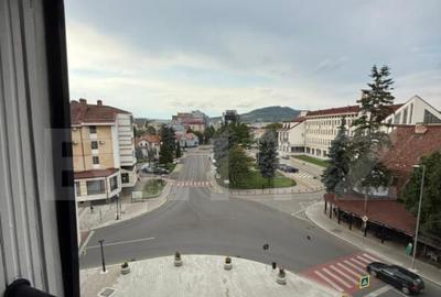 Apartament de inchiriat cu 3 camere - 10