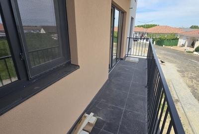 Apartament cu 3 camere semidecomandat, mobilat în Moșnița Nouă - 8