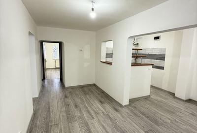 Apartament cu 4 camere în Central - 1