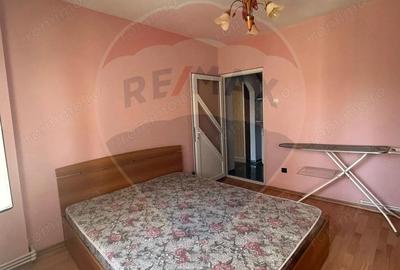 De vanzare apartament 3 camere, MB 20 Slobozia IL - 3