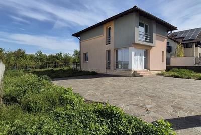 Casă cu 2 camere cu Teren 575 Mp în Groși - 12