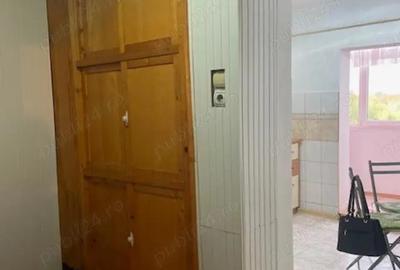 Inchiriez apartament , 2 camere , decomandat , etaj 2 , str.Timisorii nr.110 Inchiriez apartament , 2 camere , decomandat , etaj 2 , str.Timisorii nr.110 - 1