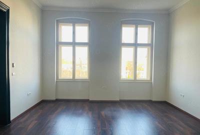 Apartament cu 3 camere semidecomandat, mobilat în Central - 2