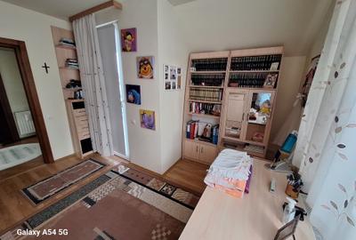 De vanzare casa superba in Livezeni, Orizont, 920 mp curte aranjata, asfalt - 18