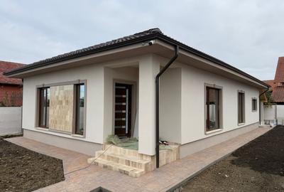 Casa Individuala,120 mp utili,12mp terasa,400 mp teren,Sanmihaiu Roman - 2