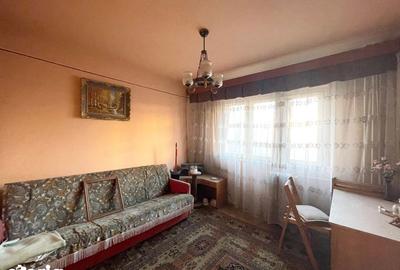 Apartament cu 3 camere semidecomandat în Complex Studențesc - 3