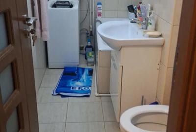 Caut colega de camera - 2