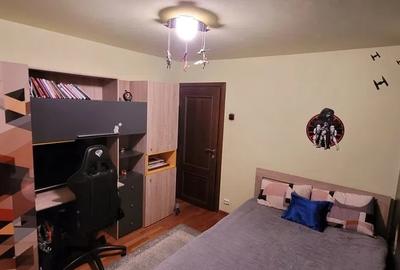 Apartament cu 3 camere semidecomandat, mobilat în Dristor - 5