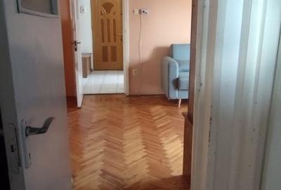Apartament cu 2 camere semidecomandat în Micro 9 - 4