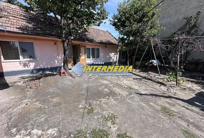 Casă individuală cu 3 camere cu Canalizare în Central - 3