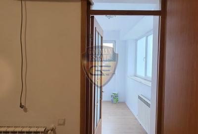 Apartament cu 3 camere decomandat, mobilat în Tomis I - 8