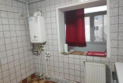 Apartament cu 3 camere decomandat în Crâng - 3