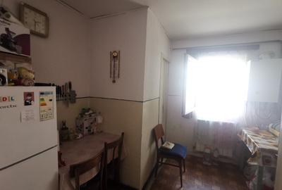 Apartament 2 camere zona Util etaj 1 - 2