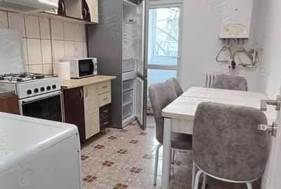 Apartament cu 3 camere decomandat în Târgu Cucu - 3