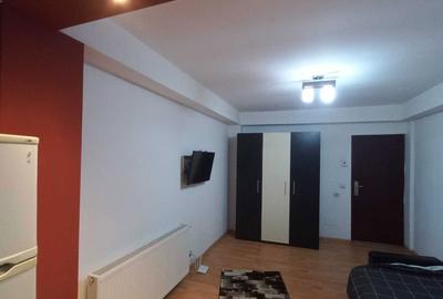 Garsonieră în Titan - 1