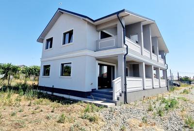 Vila superba de vanzare Valu Lui Traian