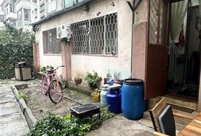 Apartament 2 Camere cu Acces la Curte Interioara, Inel 2 - 20