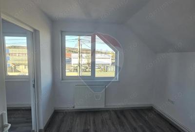 Spațiu comercial, de 180 mp, în Central - 12