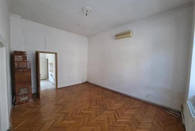Spațiu comercial, de 150 mp, în Central - 5