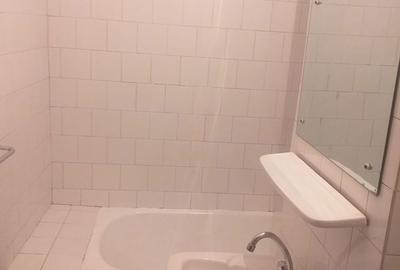 Apartament cu 3 camere semidecomandat în 23 August - 5
