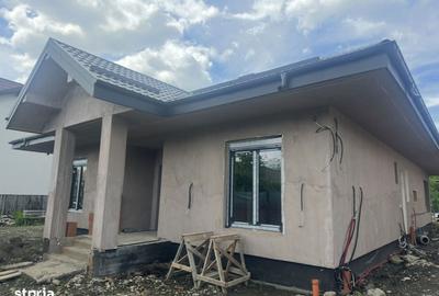 Casă cu 3 camere decomandat în Central - 5