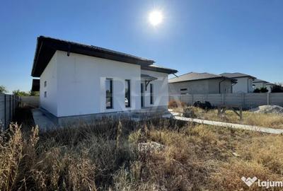Casă cu 3 camere cu Teren 500 Mp în Central - 11