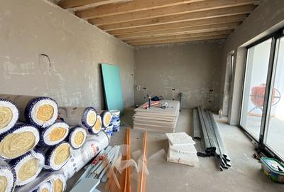Casă individuală cu 4 camere cu Canalizare în Broscărie - 7