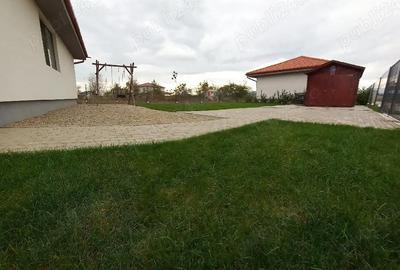 Casă cu Teren 400 Mp în Stupini - 4