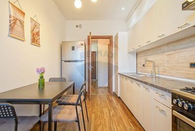 Apartament cu 2 camere decomandat, mobilat în Tractorul - 1