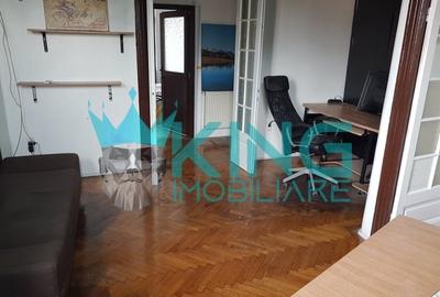 Apartament cu 5 camere decomandat, mobilat în Parcul Carol