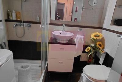 Apartament cu 4 camere decomandat, mobilat în 13 Septembrie - 8