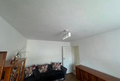 Apartament cu 2 camere decomandat în Aeroport - 1