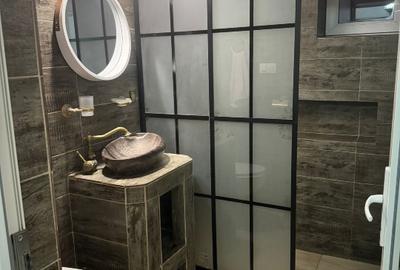 Apartament cu curte, 3 camere intr-un Cvatruplex - 5