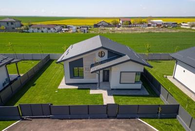 Casă individuală cu 4 camere cu Canalizare în Frumușani - 4