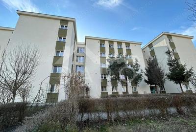 Apartament cu 2 camere decomandat în Ady