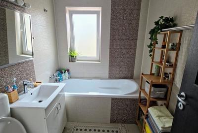 Apartament cu 3 camere, mobilat în Central - 12